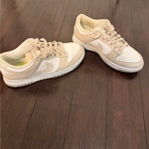 Nike Women's Sneakers in Cream and Tan